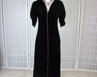 1940s Black Silk Velvet Robe / Hostess Gown .......  size X-Small to Small