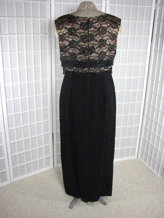 1950/60s Black Sleeveless Gown with Elegant Lace … - image 5