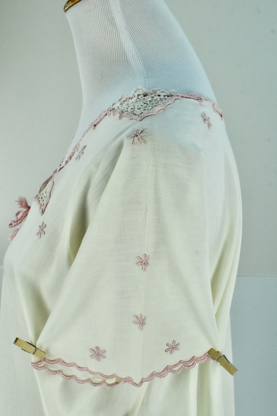 1910/20s  Ivory Linen Nightgown with Pink Embroid… - image 4