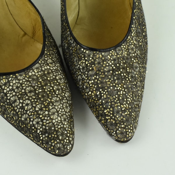 150/60s  Italian Sparkling Beaded Lace Kitten Heels /Stilettos ........ size 7 N