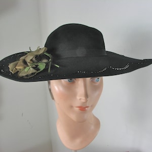 1930s Black Hat with Fabulous Scalloped Cut Work & Silk Flowers......   size Small to Medium