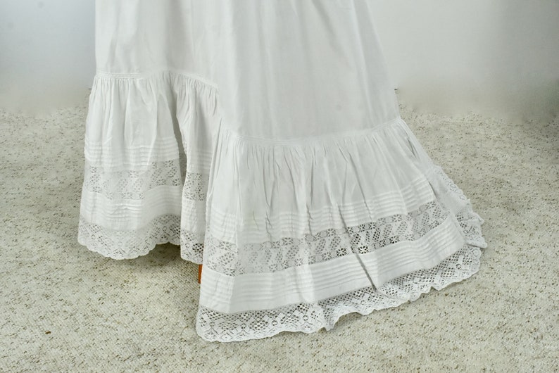 Victorian White Linen Petticoat with Hand Made LACE ....... size Small to Medium .......waist 22 inches image 7