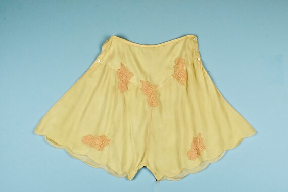 1920/30s Chmpagne Silk Crepe Tap Pants with Lace /