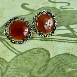 20/30s Carnelian and Marcasite Sterling Silver Earrings /  Screw Back