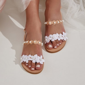 Sandali in pizzo bianco, sandali da sposa, sandali da sposa, scarpe in pizzo bianco, sandali per la sposa, sandali da spiaggia, "Anthi" su misura