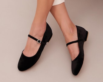 Black Velvet Flat Mary Janes, Black Ballet Flats, Ballerinas Shoes, Black Mary Janes, Round Toe Flat Shoes, &quot;Thalia&quot; Custom Made