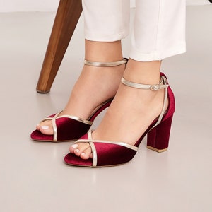 Block heels burgundy 2025