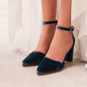 Green Wedding Shoes, Pointed Toe Wedding Shoes, Low Heel Bridal Shoes, Green Bridal Shoes, Pumps with Ankle Strap, &quot;Violeta&quot; Custom Made