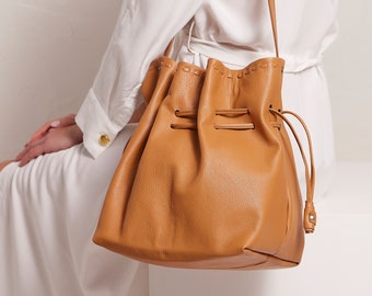 Leather Bucket Bag, Shoulder Bag with Drawstring, Large Bucket Bag, Shoulder Bag, Bucket Bag in Camel Brown, "Amaryllis" Made to Order