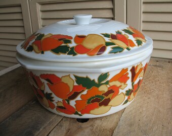 Small vintage casserole brand Calorama Real porcelain Brazil.Saucepan,pot.60-70