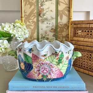 Vintage Mottahedeh Tobacco Leaf Planter, Cachepot, Grandmillennial, Chinoiserie Decor, Porcelain Foot bath