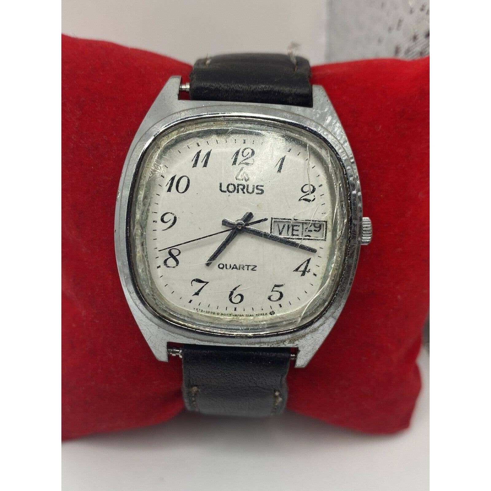 lorus water resistant quartz