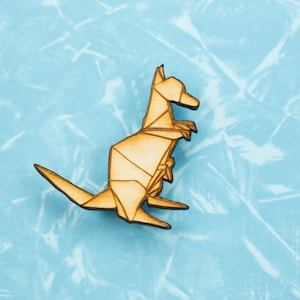 Origami Kangaroo pin badge - gift for lovers of Japan, paper folders, origami jewelry, japanese jewellery, Australian badge