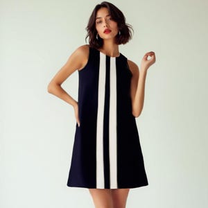 Estilo de vestido de los años 60, minivestido moderno de los años 60 / vestido gogo negro, vestido de tienda negro sin mangas / vestido vintage de rayas blancas de los años 60