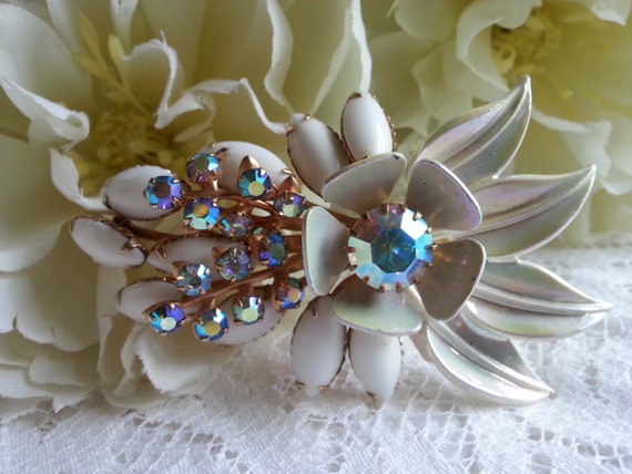 VINTAGE Floral Brooch Bridal Sash Brooch Milk Sto… - image 2