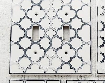 Black + White Quatrefoil Design Light Switch Plate Double Distressed Electrical Cover Metal Reclaimed Painted Toggle GFI Screws Included