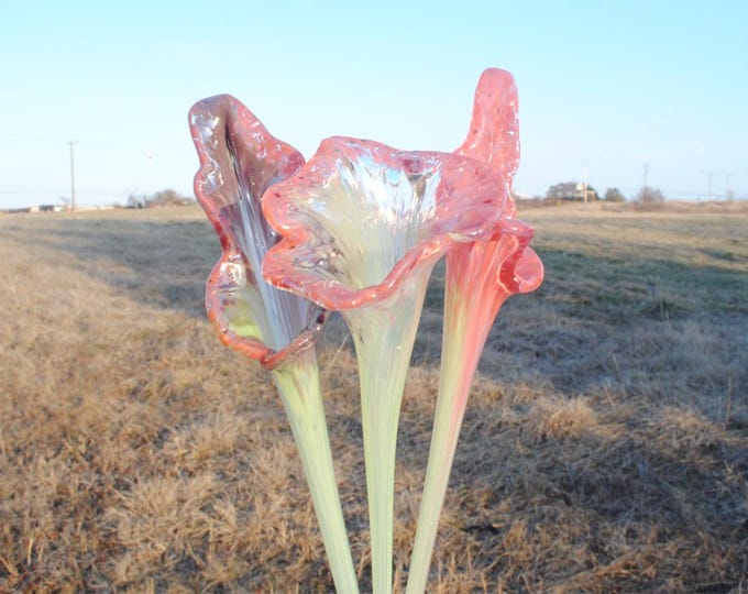 Large Glass Flower (One piece for price shown) - Pink
