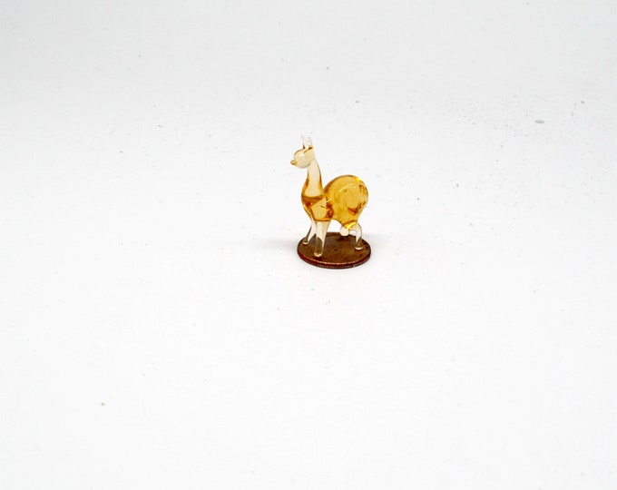 e30-00 Miniature Llama