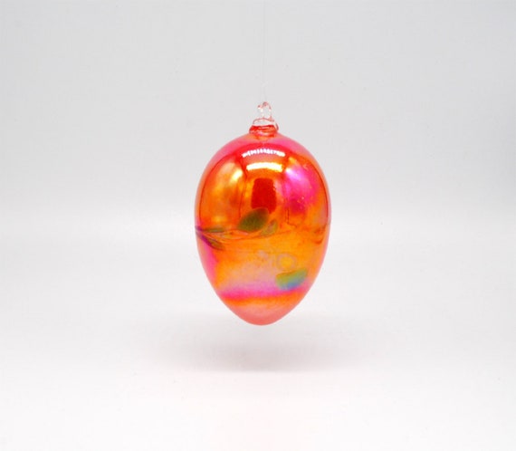 e00-69  Iridescent Egg Suncatcher - Bright Red