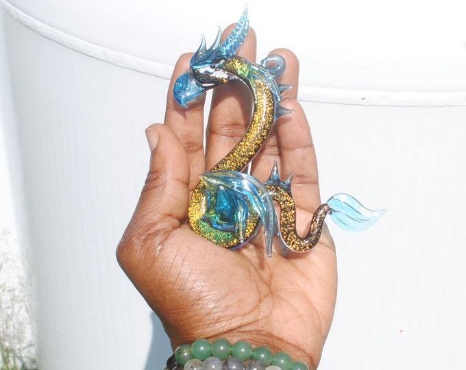 36-910D Sea Dragon with Dichroic Glass