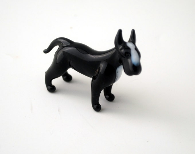 e31-10 Bull Terrier