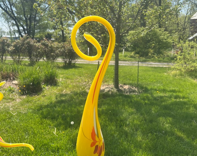 Large Swirly Garden Sculpture - Yellow