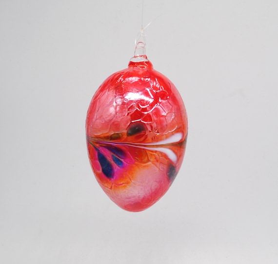 e00-69  Iridescent Egg Suncatcher - Red