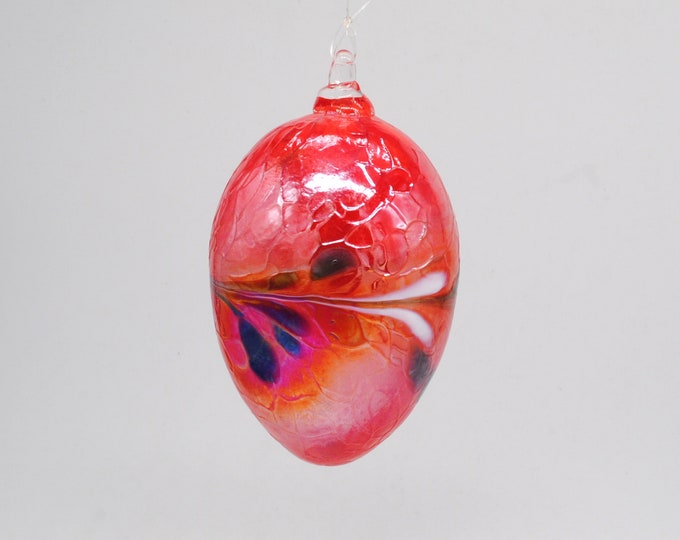 e00-69  Iridescent Egg Suncatcher - Red