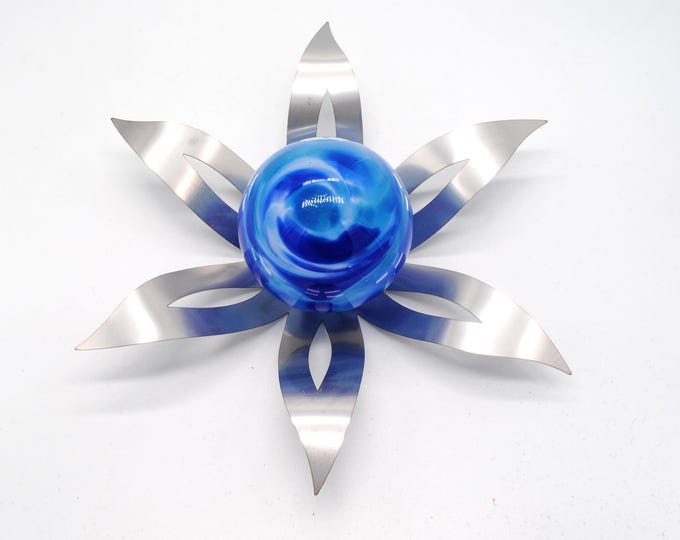 50-918 Flower Garden Sculpture - Blue