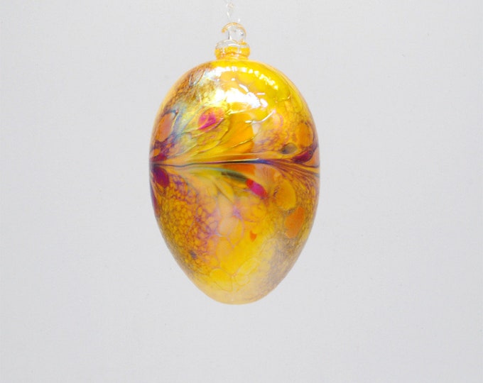 e00-69  Iridescent Egg Suncatcher - Golden Yellow