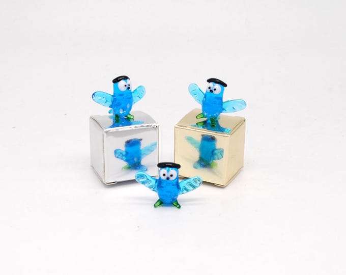 e30-00 Miniature Glass Owl Aqua (one miniature for price shown)