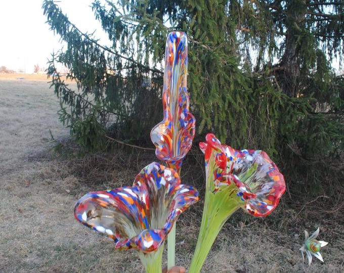 Large Glass Flower (One piece for price shown) - Red