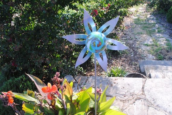 50-918 Flower Garden Sculpture - Aqua