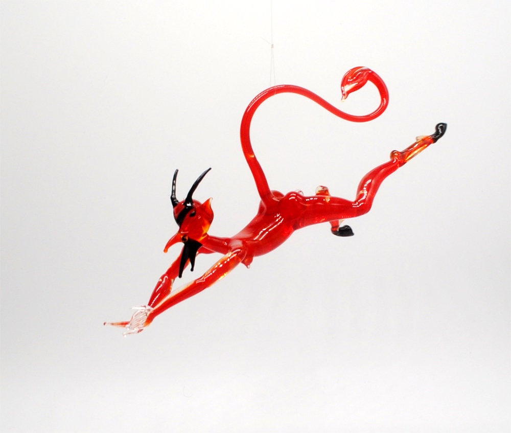 38-100 Hanging Male Devil Diving