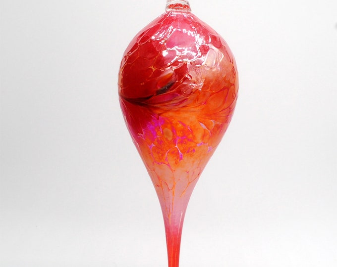 e00-68 Handblown Iridescent Rain Drop Ornament Red