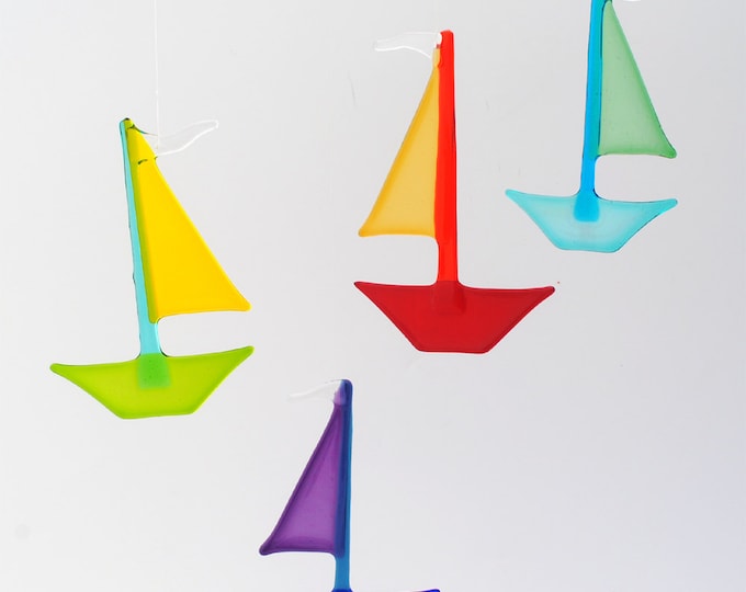 e50-38 Flat Fused Sailboat Suncatcher