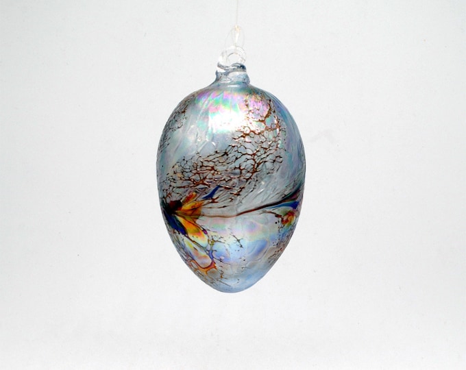 e00-69  Iridescent Egg Suncatcher - Light Blue