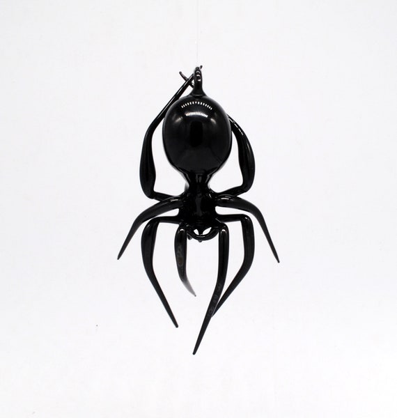 e30-21B Black Widow Spider