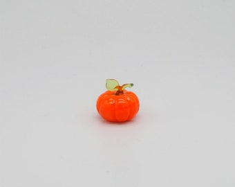 e30-00 Miniature Pumpkin