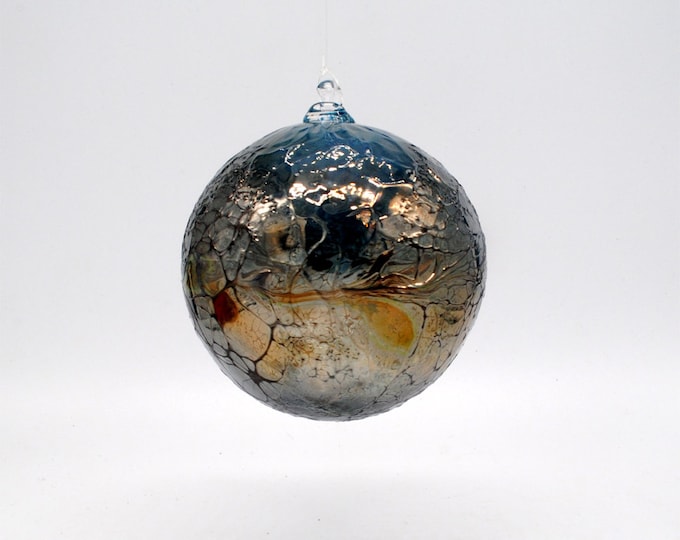 e00-62 Handblown Iridescent Ornament Rusty Blue