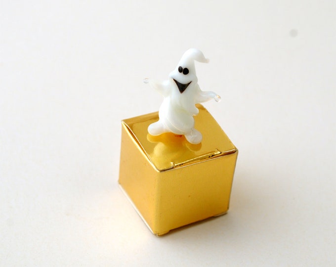 e30-00 Miniature Ghost (1 Ghost for price shown)