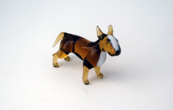 e31-10 Bull Terrier