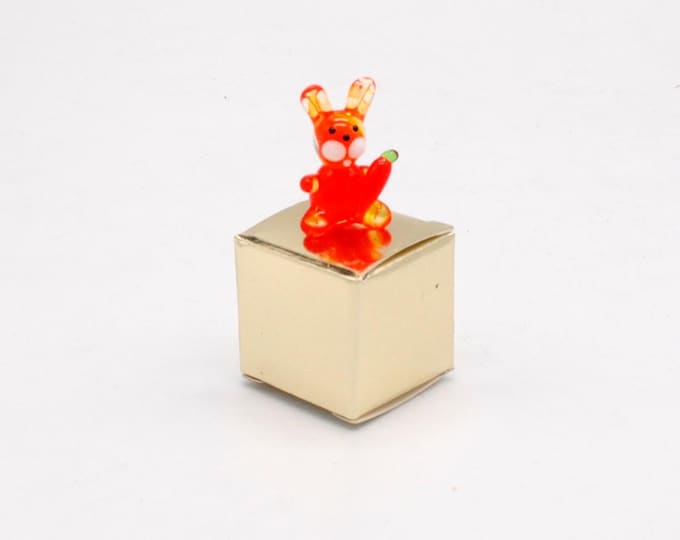 30-00 Miniature Bunny Rabbit with Carrot