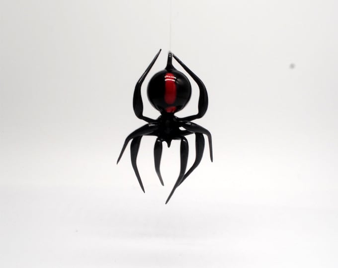 e30-21 Hanging Black Widow with Murrini as hour glass