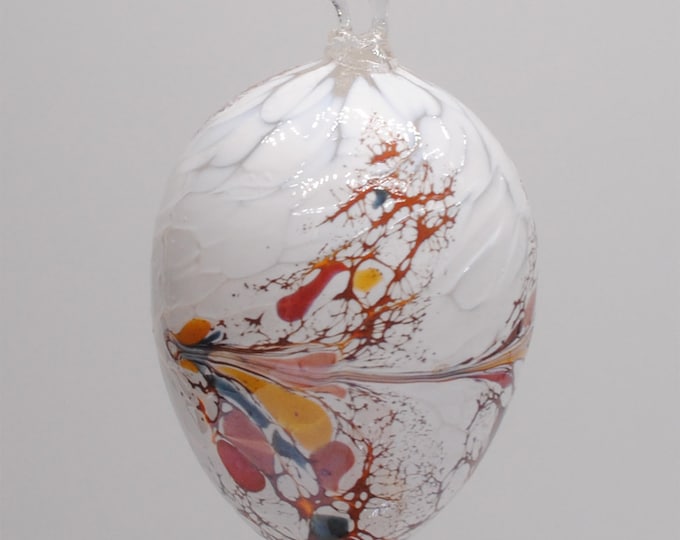 00-67 Small Iridescent White Egg Suncatcher