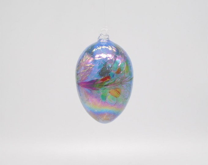 e00-69  Iridescent Egg Suncatcher - Blue