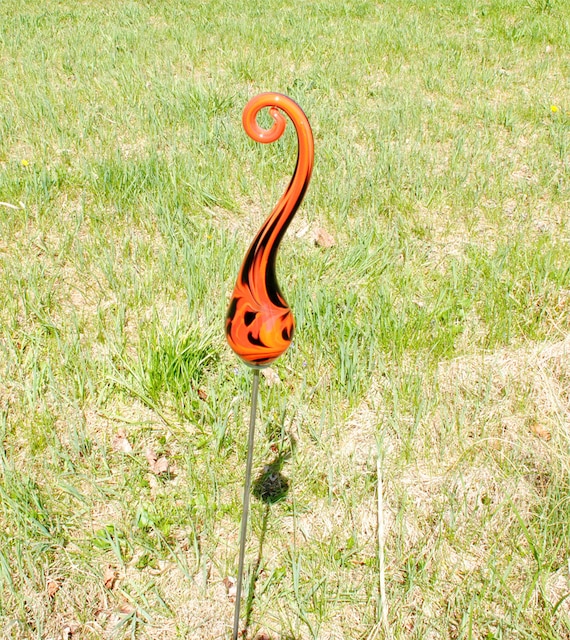 Swirly Garden Sculpture - Lava