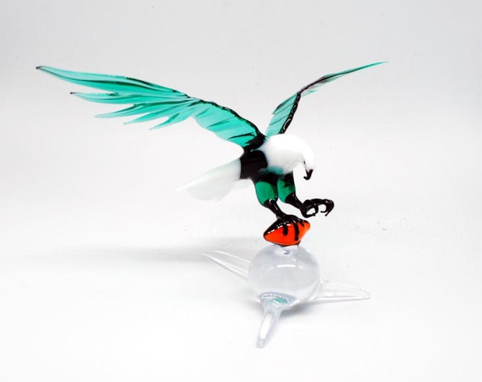 36-374P Philadelphia Eagle with Football on stand