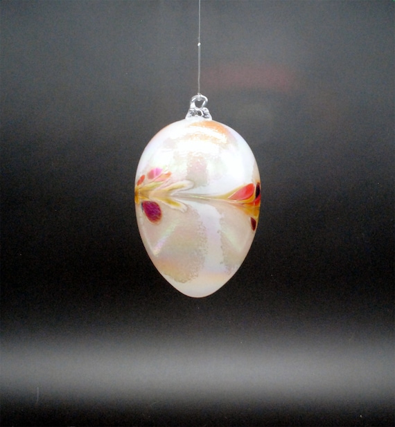 e00-69  Iridescent Egg Suncatcher - Opal