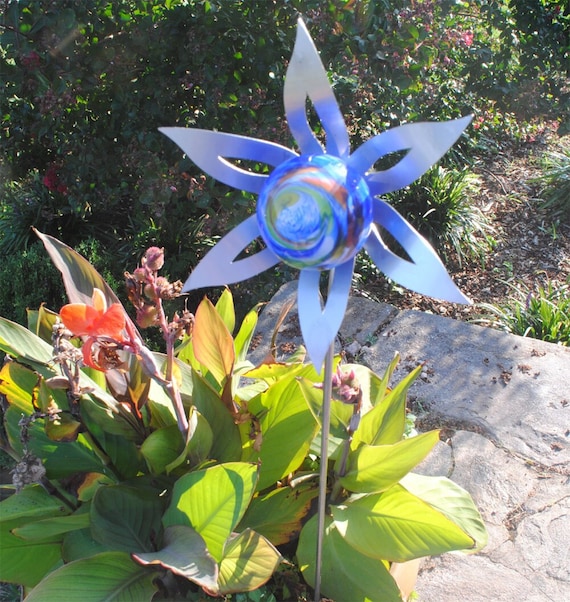 50-918 Flower Garden Sculpture - Blue multi